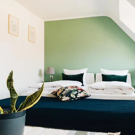 Apollo Apartment