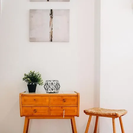 Apollo Apartment